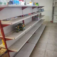 قفسه و اجناس سوپر مارکت