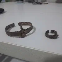 دست بند و انگشتر