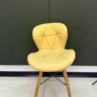 دو عدد صندلی