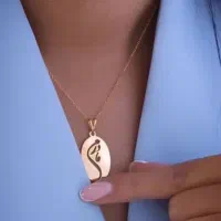 پلاک طلاویژه روزمادرکاری که موندگارنه مثل گل پژمرد