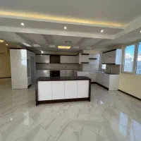 آپارتمان ۱۲۰ متر دو طرف نورگیر*اواسط مهدی*