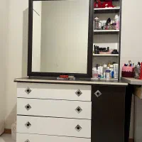 میز آرایش ۴ کشو با آیینه و باکس
