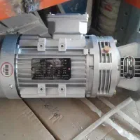 استخدام پرسنل تولید