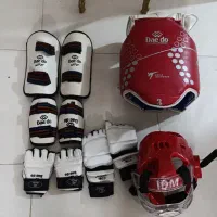 لباس مبارزه تکواندو