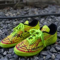 کفش فوتبال مخصوص چمن مصنوعی سایز ۴۳