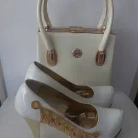 کفش های کرمی مجلسی و یه کیف ست