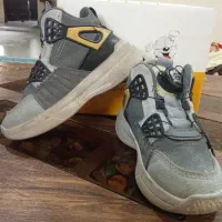 کتونی بچگونه بسیار تمیز