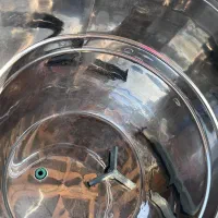 یک عدد دستگاه دوغ زن برقی