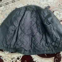 کاپشن چرم|لباس|قم, ولیعصر|دیوار