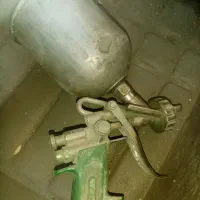 یک سری لوازم در هم به صورت حراجی