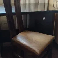 صندلی چوبی