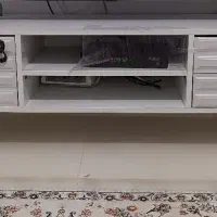 میز تلویزیون سفید