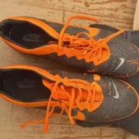 کفش ورزشی - کفش سالنی - کفش فوتسال قیمت توافقی