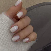 لوازم کاشت ناخن در حد نو