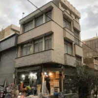 فروش مغازه همراه با خانه مسکونی