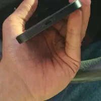 ایفون ۱۲ خوش دست