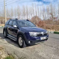 داستر ۲۰۱۵ یک لکه