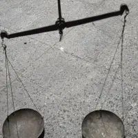 ترازوی قدیمی