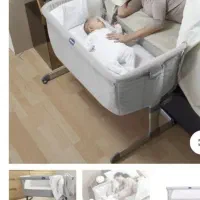 تخت کنار مادر( next to me)