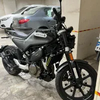 هاسکوارنا اسوارتپیلن ۲۵۰