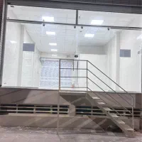 یک باب مغازه تجاری بر بلوار رسالت