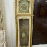 ساعت ایستاده تزیینی