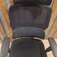 صندلی ارگونومیک اداری  در حد نو