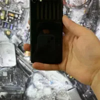 آیفون SE حافظه ۱۲۸گیگ رنگ مشکی ۲۰۲۰