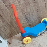 اسکوتر و بلز و عروسک نمایشی و میز تحریر چوبی|اسباببازی بچه|گرگان, |دیوار