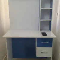 میز تحریر سالم