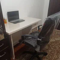 میز تحریر و صندلی