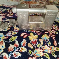 قفل کتابی