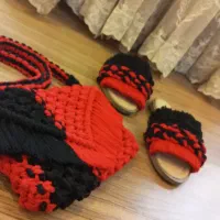 تاج وکیف و صندل یلدایی