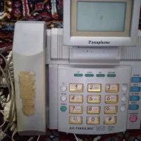 یک دستگاه تلفن رومیزی