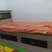 تخت نوجوان