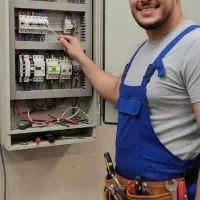 برق کاری/ برقکار/ پکیج/ تعمیر پکیج/ لوله کشی