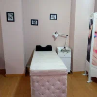 کلیه وسایل سالن یکجا به فروش میرسد