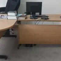 میز و صندلی اداری منشی در حد نو|مبلمان اداری|شیراز, کلاهدوز|دیوار