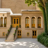 خانه-بومگردی-در-همدان-تهاتر-با-ملک-تهران