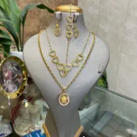 گردنبند و آویز