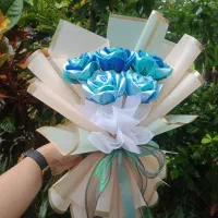 دسته گل آبی