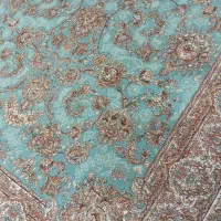 یک عدد فرش ۹ متری و یک عدد ۶متری ۷۰۰ شانه