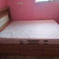 تخت خواب دو نفره در حد نو