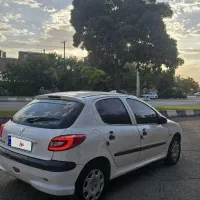 206سفید