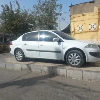 مگان ۲۰۰۰ اتومات