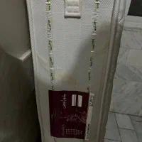 تشک|تشک تختخواب|تهران, آبشار تهران (دریاچه)|دیوار