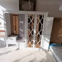 یک عدد پادری وکمد دودرب جنس وکیوم وال تخت کم جا