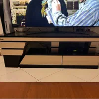 میز تلوزیون