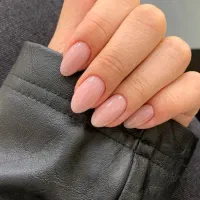 ترمیم و کاشت ناخن رایگان