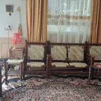 مبل سنتی با میز تلفن